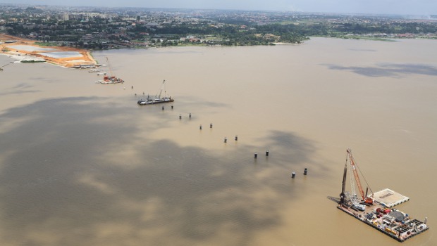 Bouygues Construction réalise un pont en Côte d'Ivoire