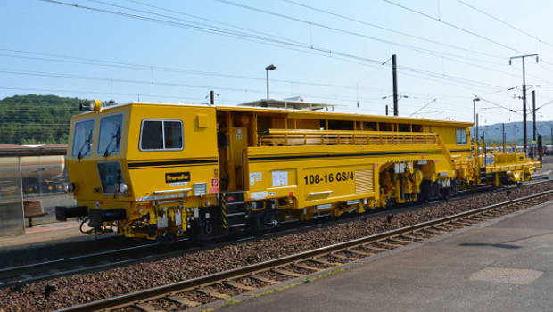 Des bourreuses de ligne  toutes options  pour la SNCF