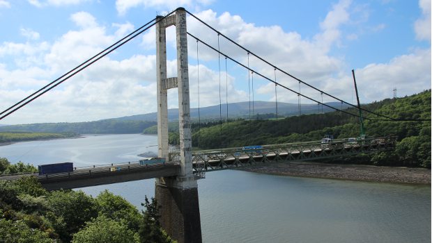 En Bretagne, le pont de Térénez tire sa révérence