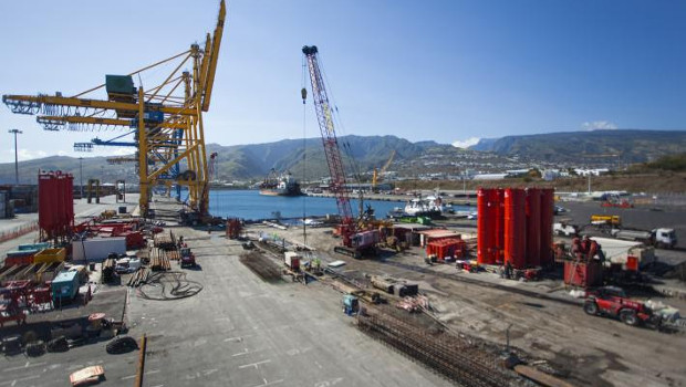 La Réunion : Soletanche Bachy prolonge le port Est