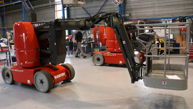 Nacelles  : Manitou abat ses cartes 