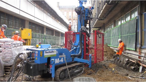 SM-4 : foreuse compacte pour Soilmec