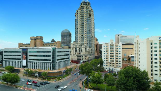 Un pont piétonnier s'écroule à Johannesburg