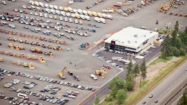 Au Canada, Ritchie Bros. met 6 100 machines aux enchères