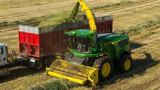 Cummins équipe les ensileuses automotrices John Deere