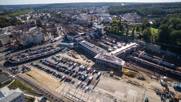 Versailles-Chantiers : réhabilitation d'une ancienne halle ferroviaire