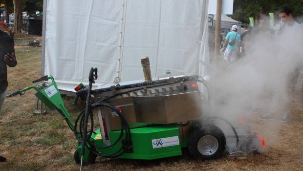 Auxiclean sort la vapeur sèche