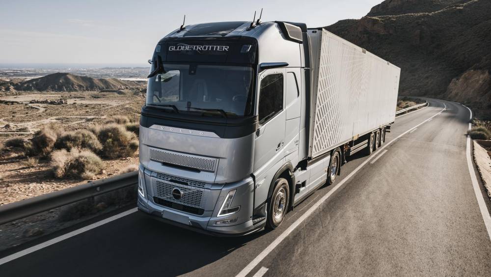 Toujours plus de B100 pour Volvo Trucks
