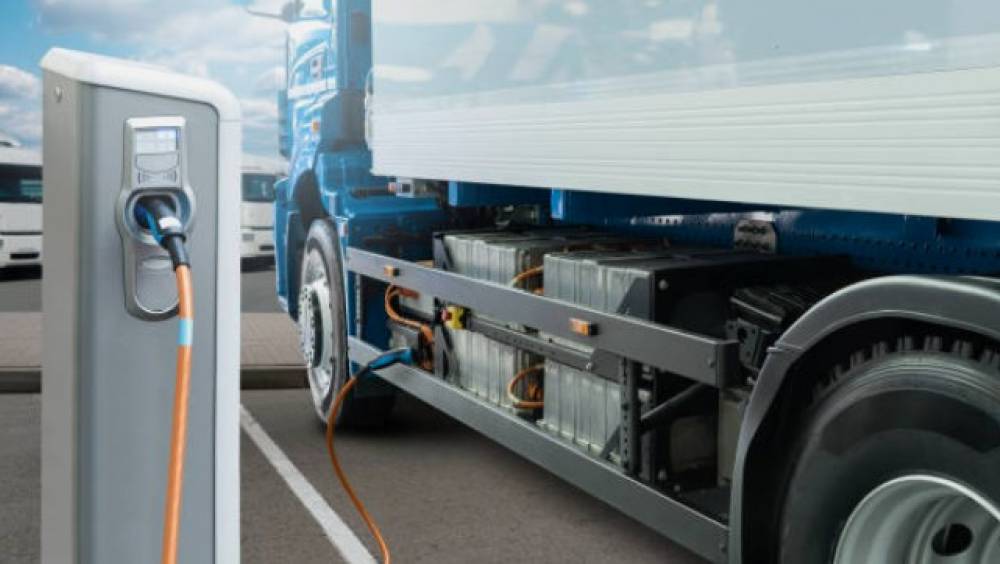 Electrification poids lourds : lancement de l'appel à projets 2024