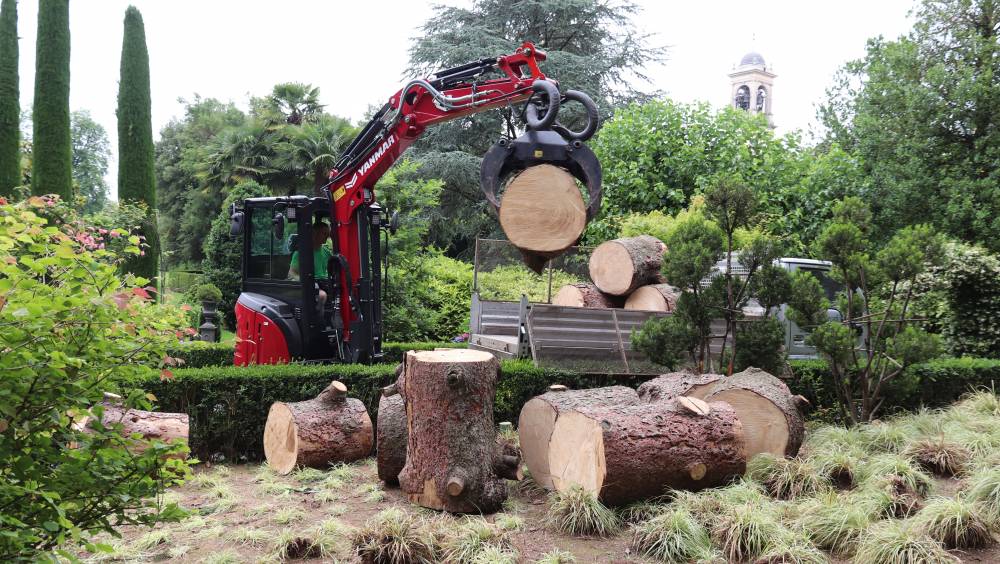 Une Yanmar ViO 33-6 dans la douceur lombarde