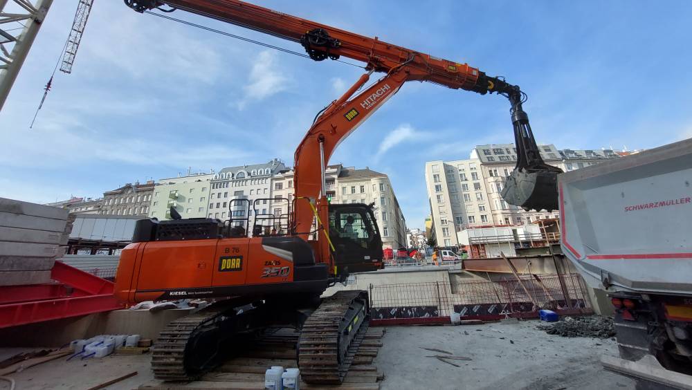 Les pelles Zaxis d'Hitachi font valser Vienne