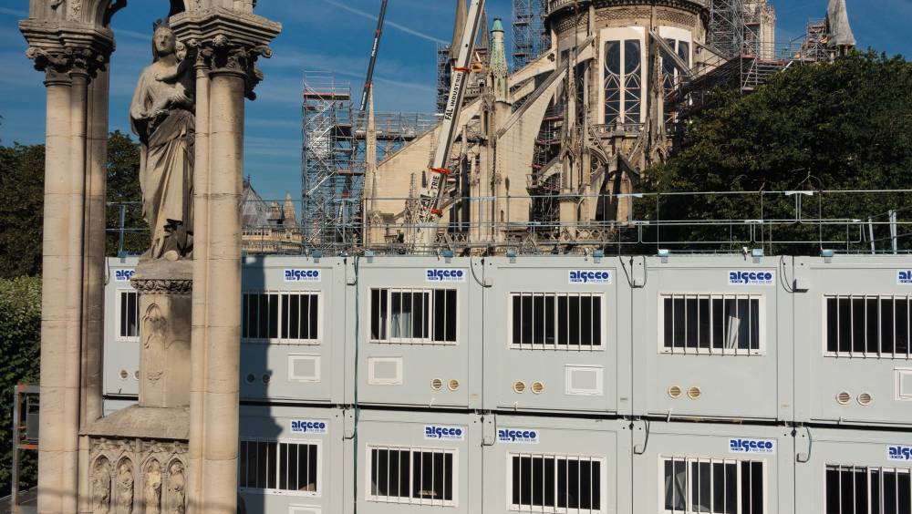 Algeco a fourni les modules pour les rebâtisseurs de Notre-Dame de Paris