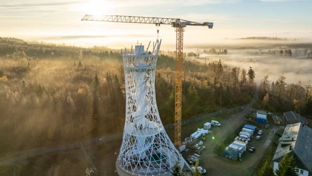 Liebherr lève pour l'attraction régionale « Harzer Hexenreich »